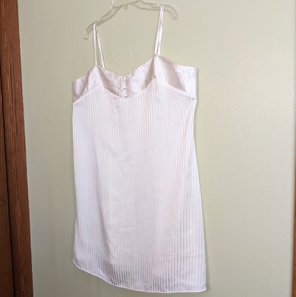 Vintage Amelia's Short Nightgown Slip Cream Satin Thin Straps Size XL - Picture 3 of 14